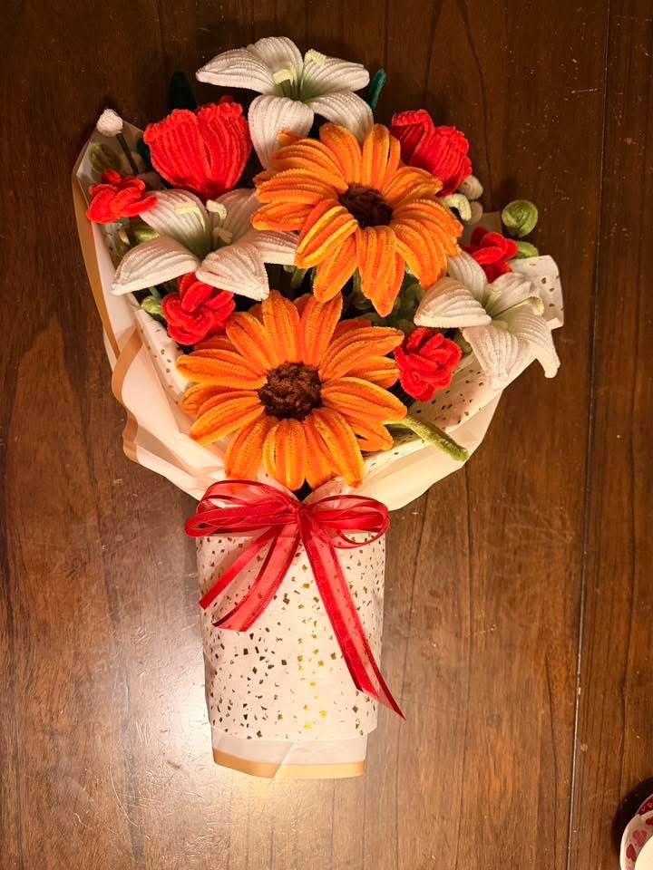 Handmade pipe cleaner floral arrangement by Emily Jordan — Wild Ginger Creations